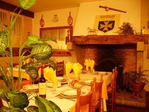 Hotel Restaurant Du Tourisme Latronquiere Екстер'єр фото